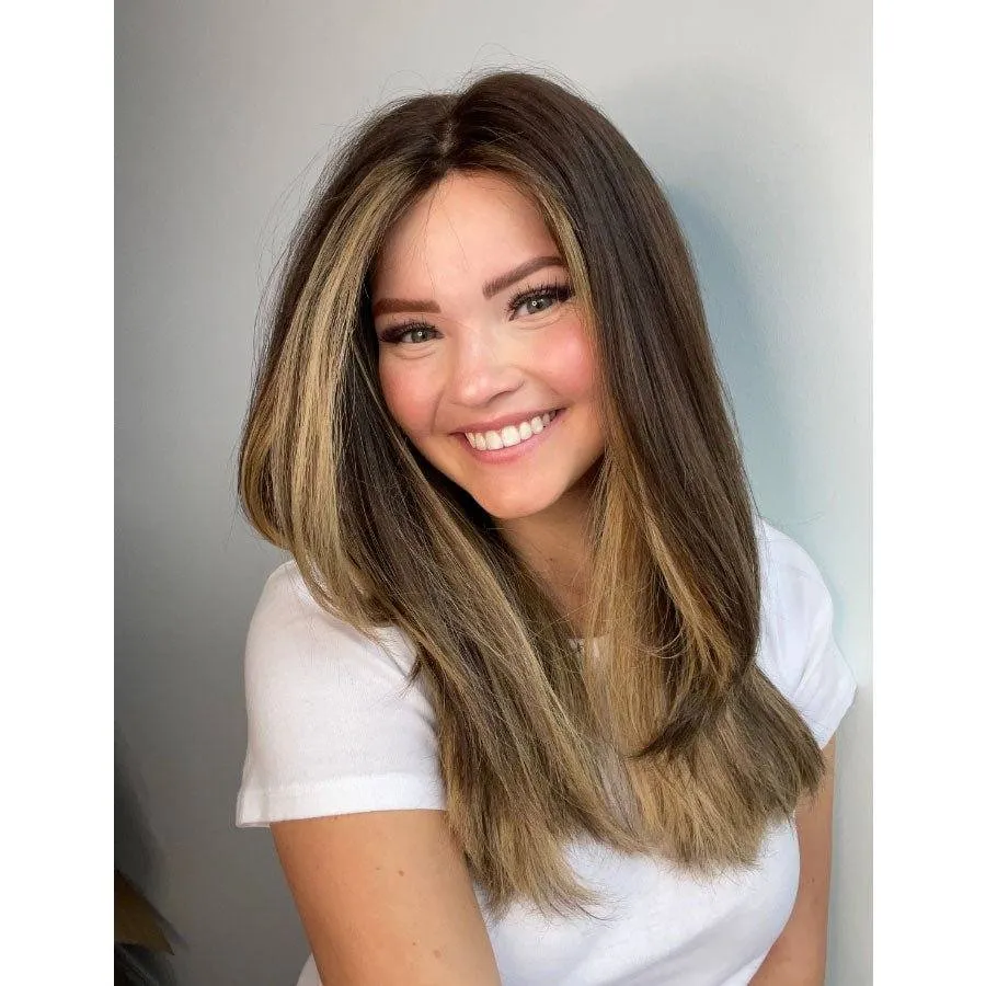 20" Luxe Silk Top Wig #4 Dark Brown w/ Balayage