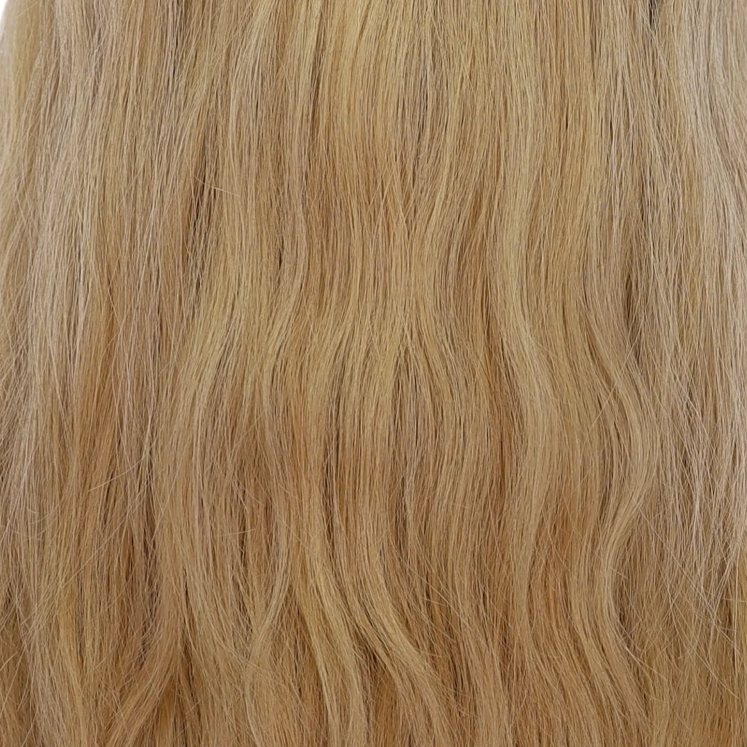 22" Reese Silk Top Wig Golden Blonde Wavy