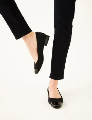 Carlie Flat
