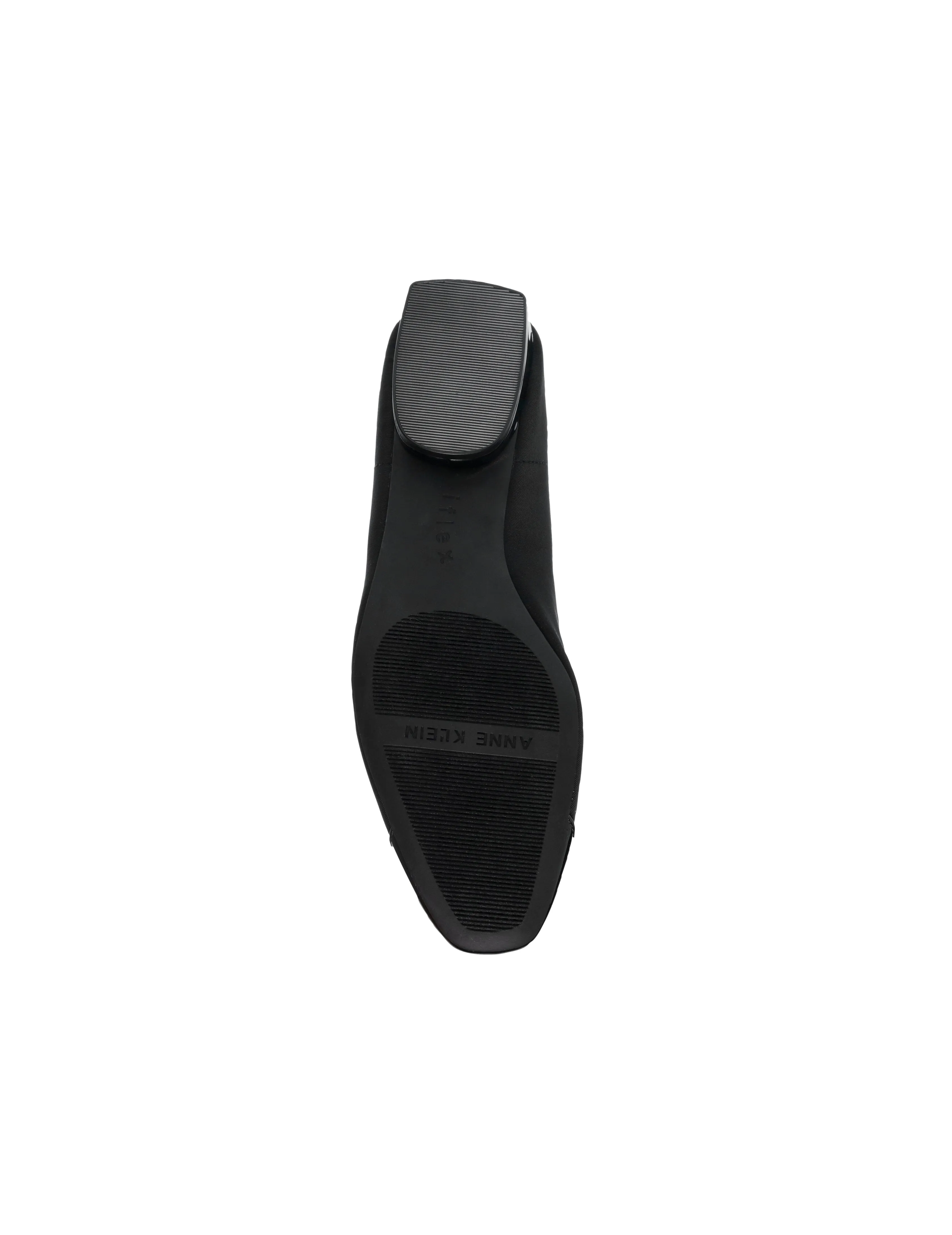 Carlie Flat