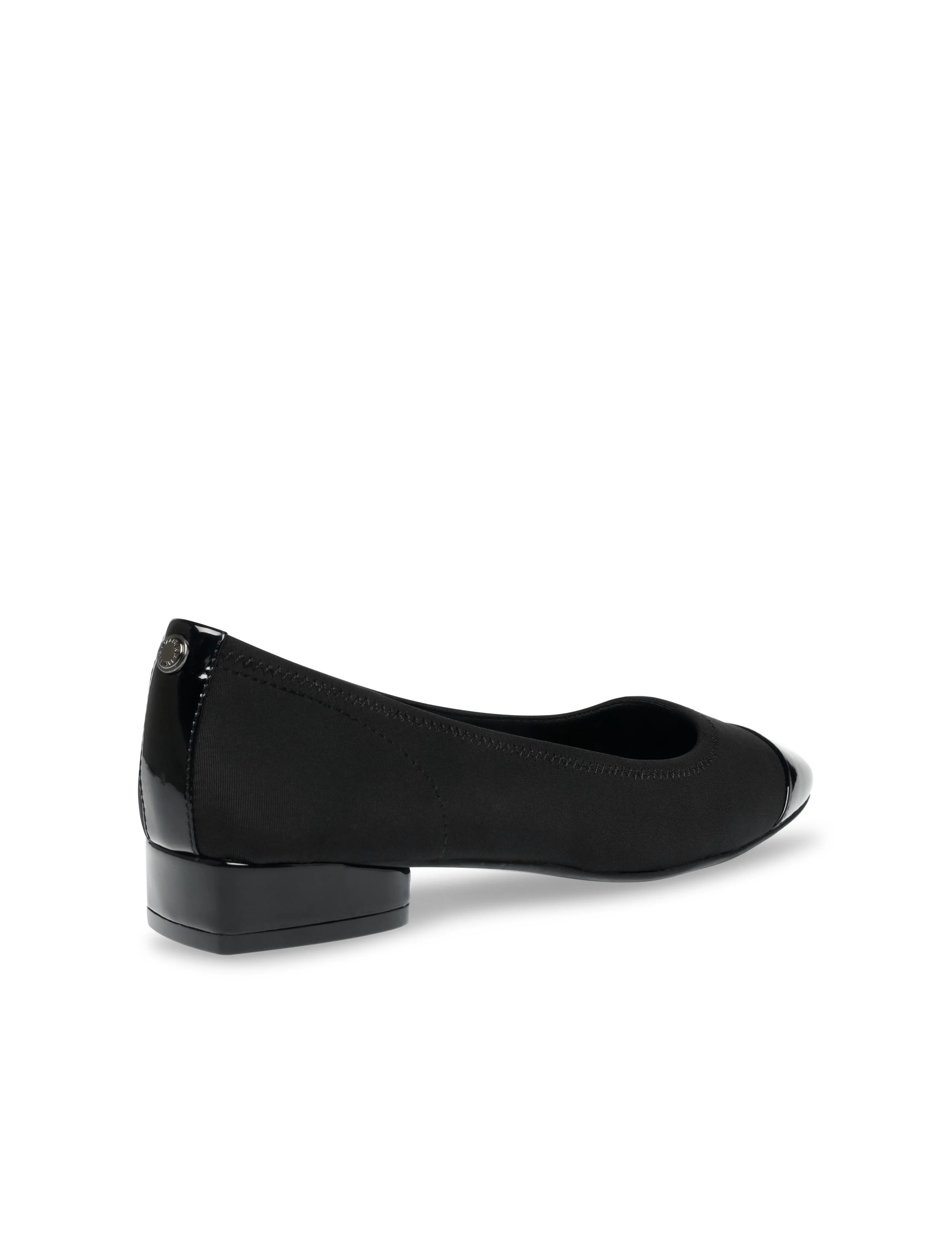 Carlie Flat