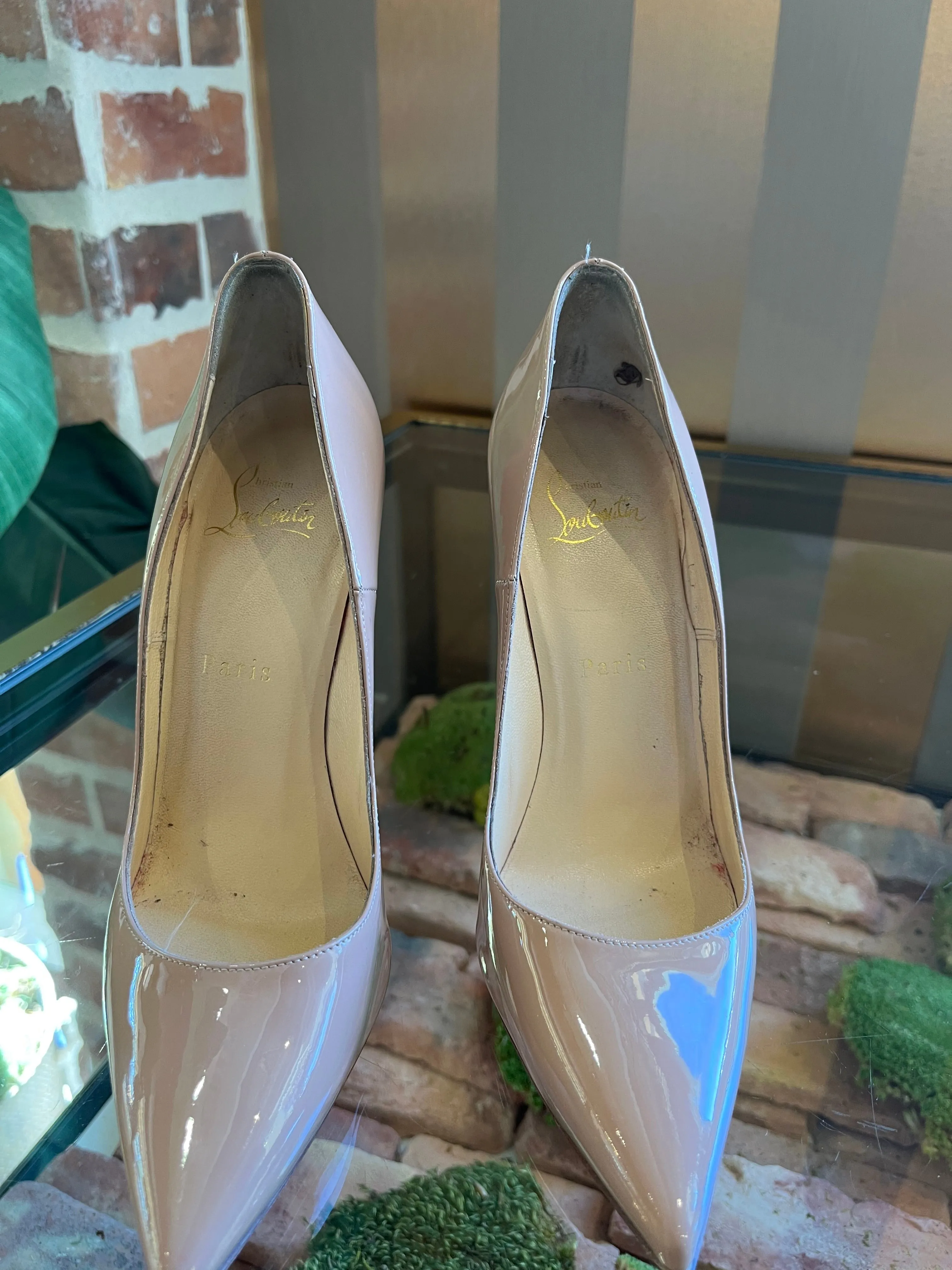 CHRISTIAN LOUBOUTIN Nude Patent So Kate Leather Sz 37