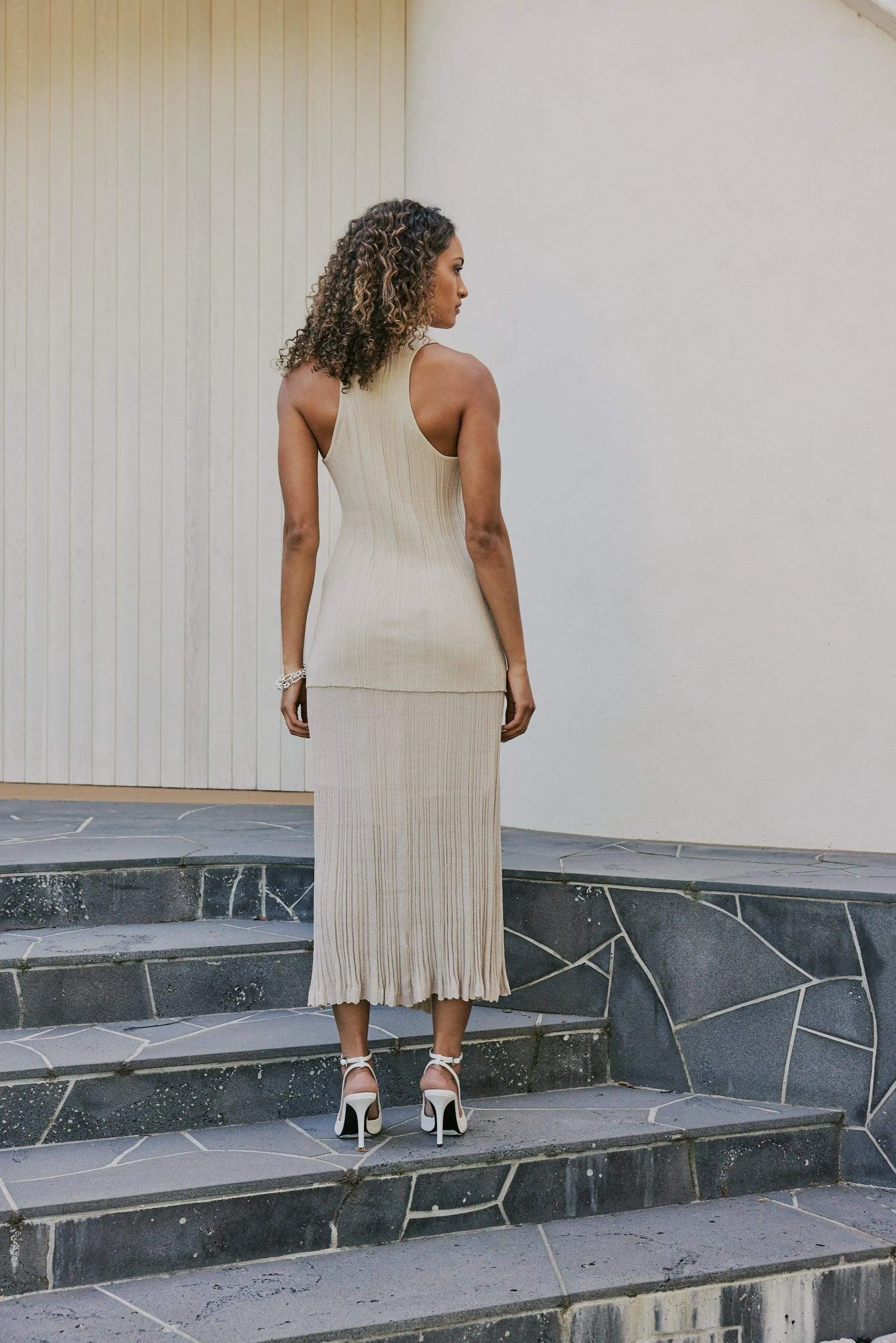 CURAAE Savannah Ribbed High Neck Sleeveless Knit Set In Beige