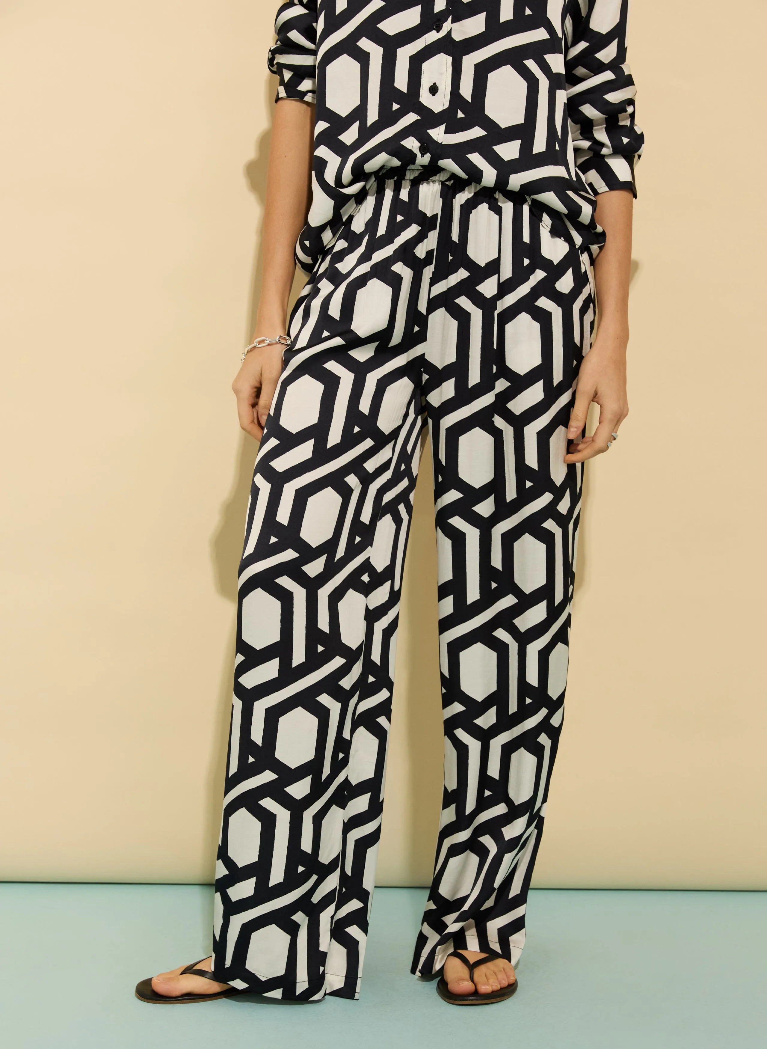 Kay Printed Satin Wide Leg Trousers | Black Geo